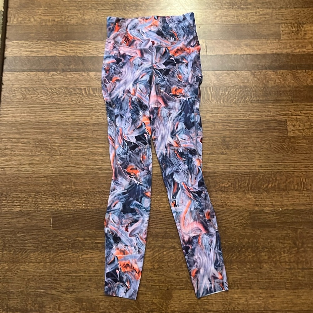 Lululemon leggings size 6